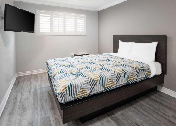 Motel 6 Anaheim - Convention Center image 13