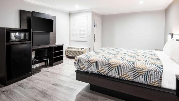 Motel 6 Anaheim - Convention Center image 14